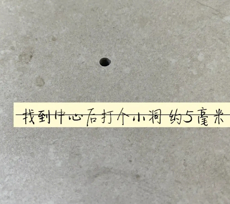 沧县瓷砖空鼓维修公司专业解答在瓷砖铺贴过程中，如果砂料搅拌不均匀，将会带来以下问题