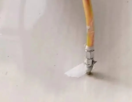 沧县瓷砖空鼓维修公司专业解答在瓷砖铺贴过程中，如果使用的砂料过粗（如全部使用了粗砂），可能会导致以下问题